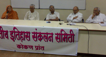 From left ree Sree Sree Ma Purna Pradnyaji, Shri. Dada Pradhan, Dr. A. P. Jamkhedkar, Shri. Haribhau